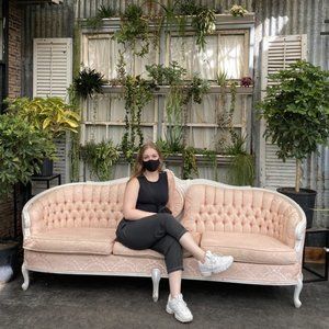 Meet your Posher, Genevieve!